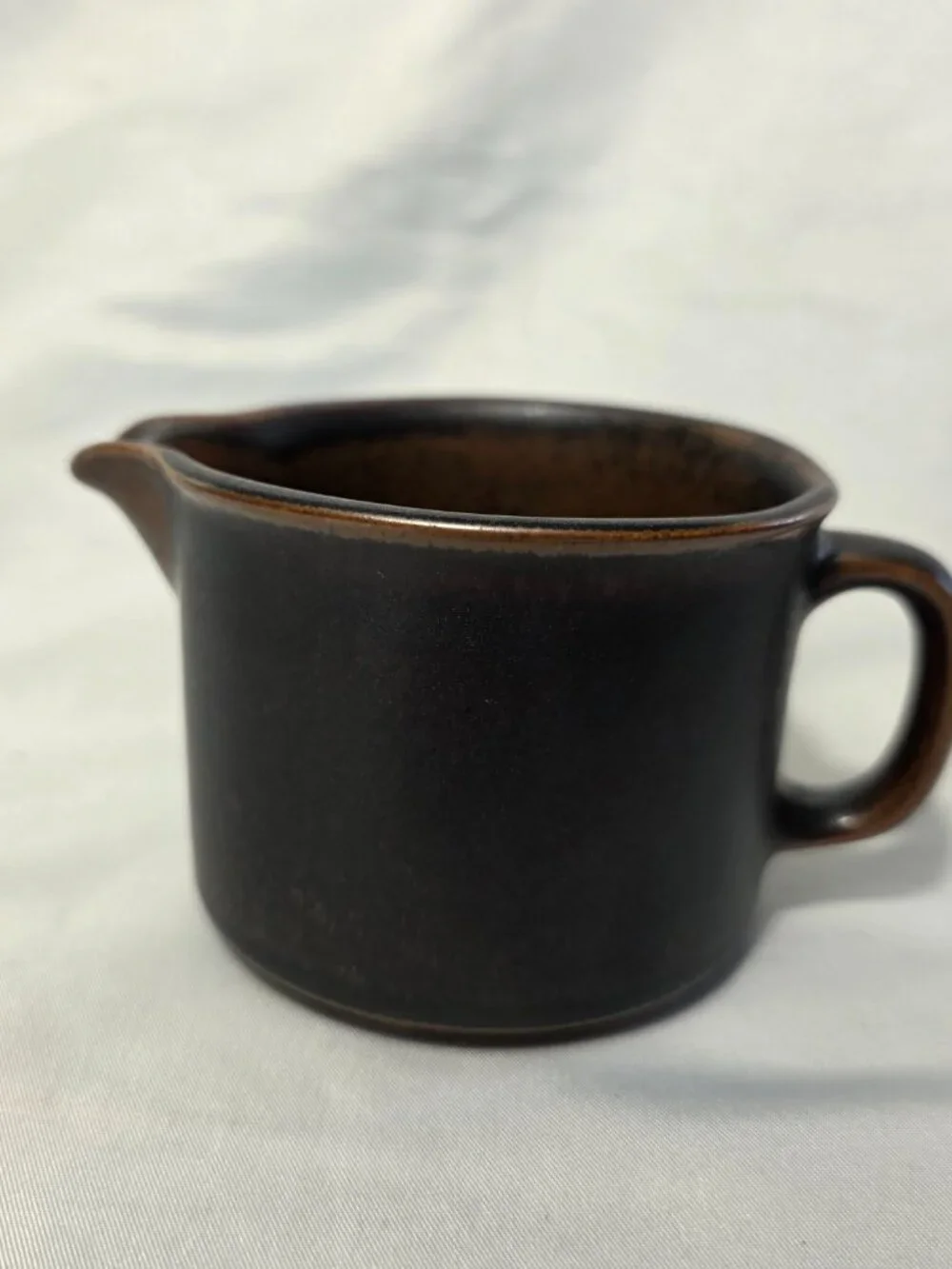 Arabia of Finland Rushka Creamer Light & Dark Brown Spotted NEW